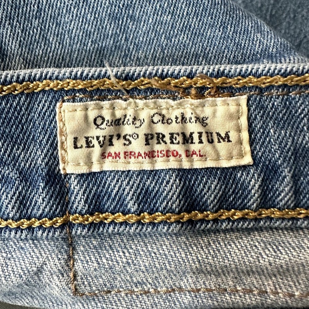 Levi's 501 Premium Skinny Medium Wash Distressed Jeans - Picture 11 of 14